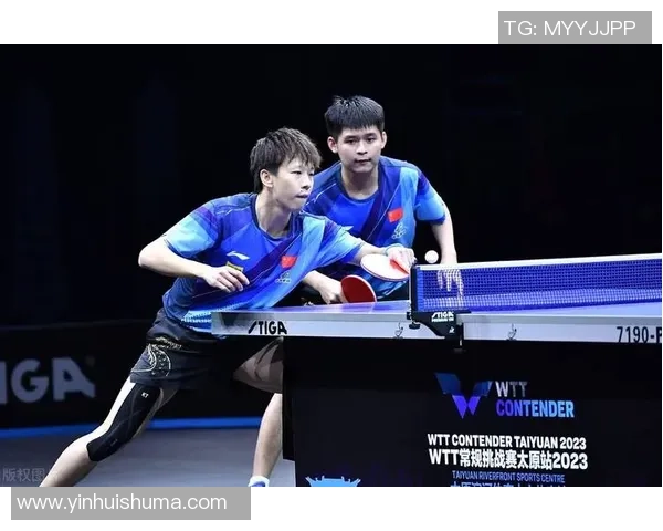 乒乓球明星与足球明星之间的友谊与热爱之旅 乒乓球明星与足球明星之间的友谊与热爱之旅