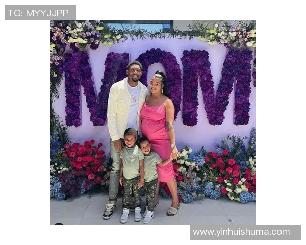 足球明星欧文与妻子的甜蜜生活揭秘及家庭幸福瞬间分享