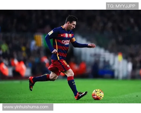 近代足球明星盘点：那些改变历史的传奇球员与他们的辉煌成就