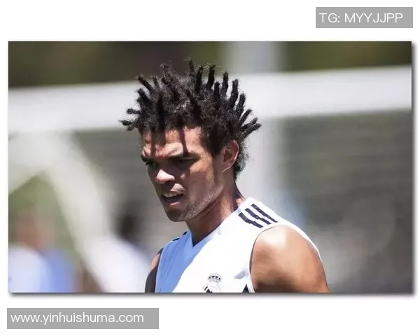 当年足球明星的发型回顾与风格演变探讨