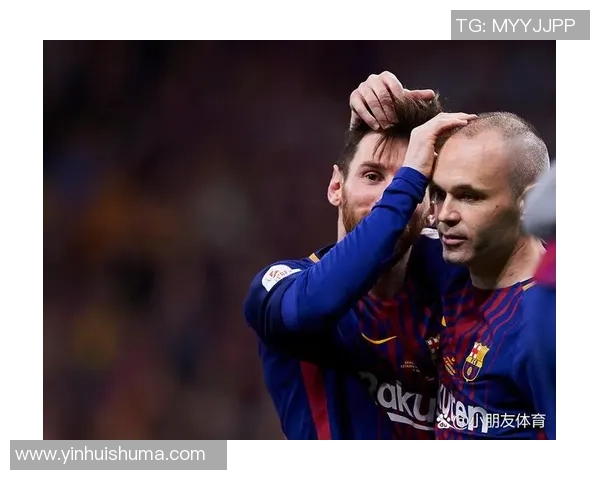 足球明星在绿茵场上挥洒汗水的精彩瞬间与绝妙技艺展现